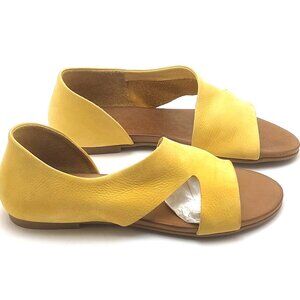OKER WOMANS LEATHER MUSTARD SLIPPERS
